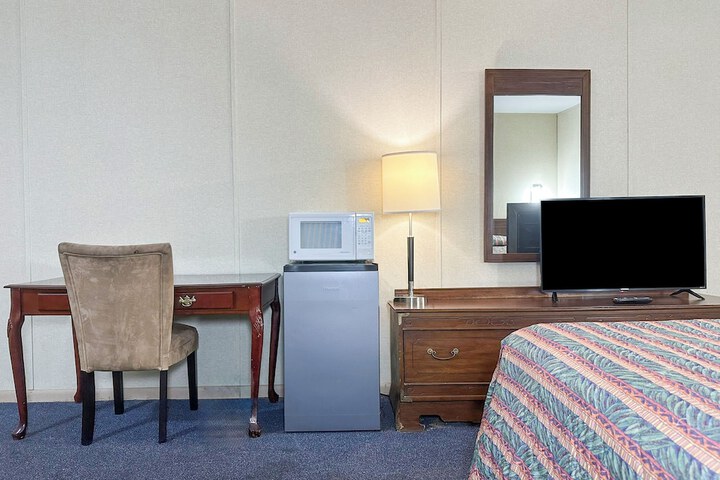 Room 18 of 95