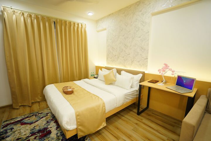 Room 33 of 93