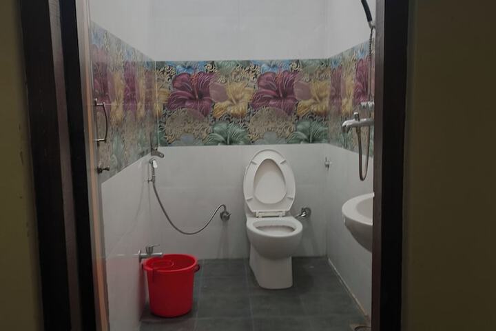 Room 9 of 22