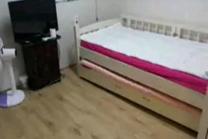 Room 1 of 5