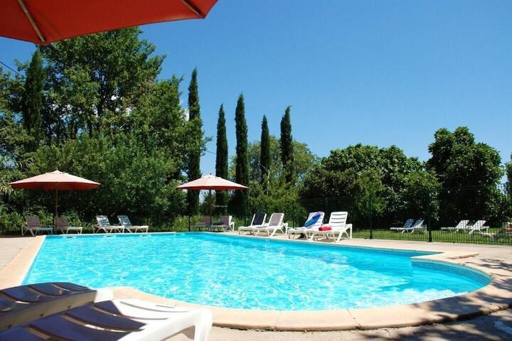Pool 9 of 24