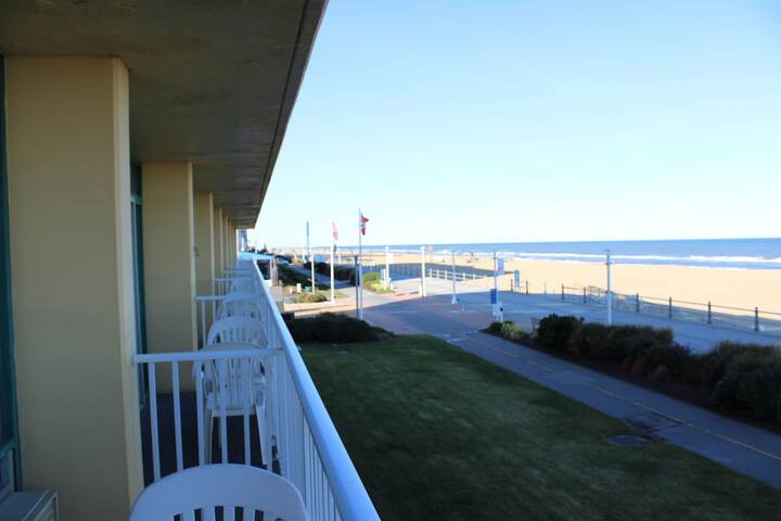 2 Queen Beds Ocean View (8 of 11)