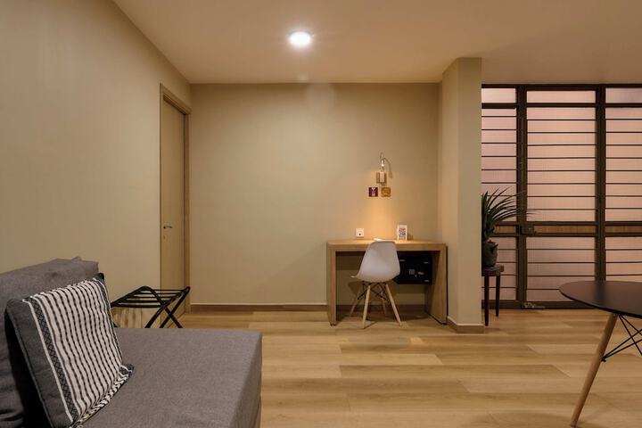 Room 25 of 34