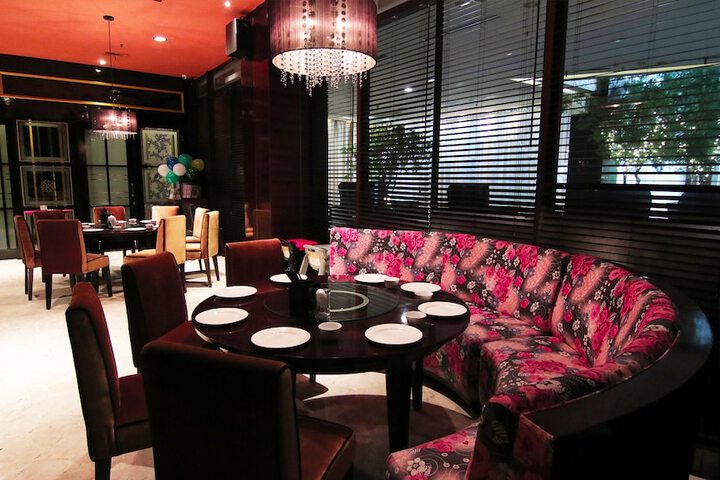 Dining 65 of 89