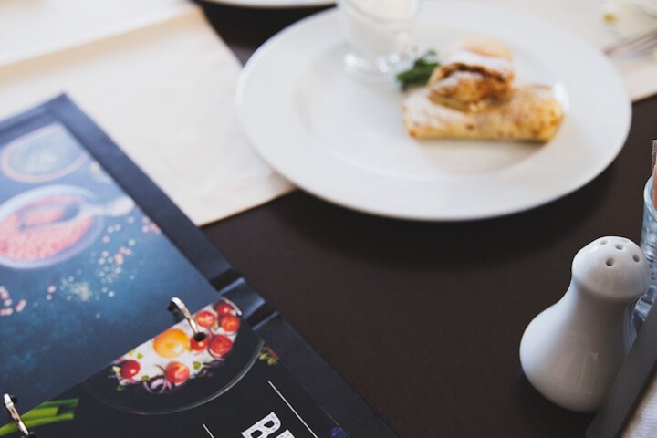 Dining 65 of 71