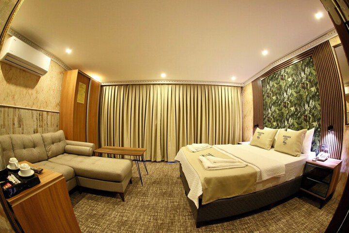 Room 37 of 170