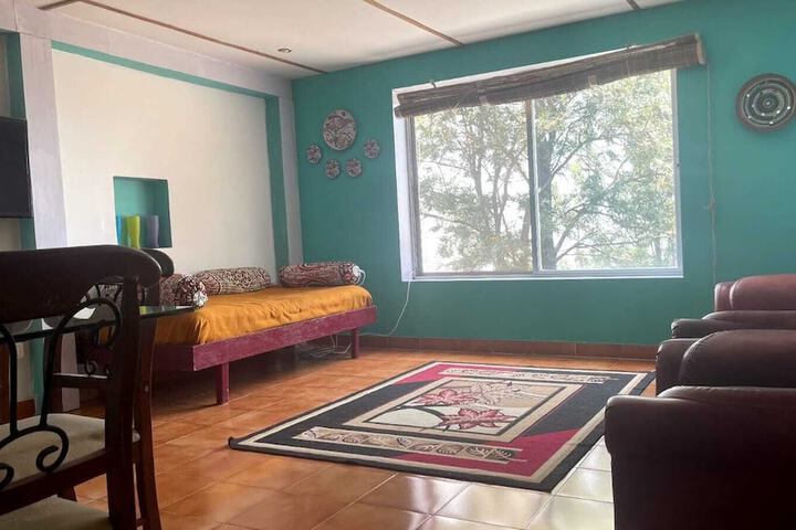 Room 33 of 65