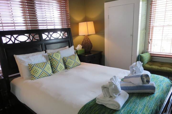 Room 5 of 47