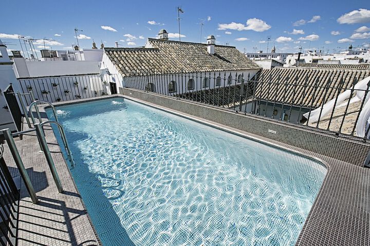 Pools & Facilities