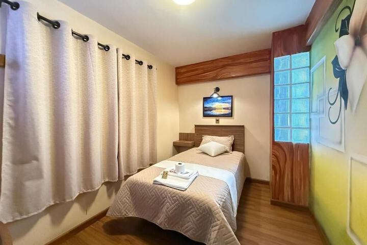 Room 10 of 35