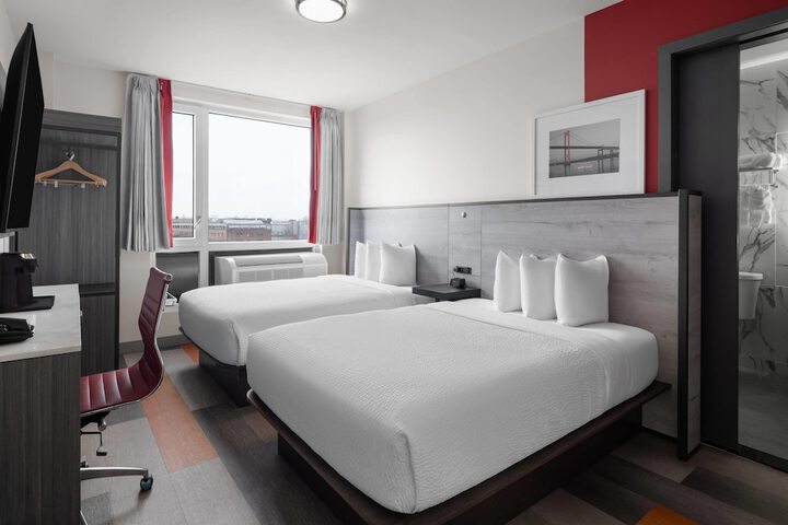 Room 16 of 30