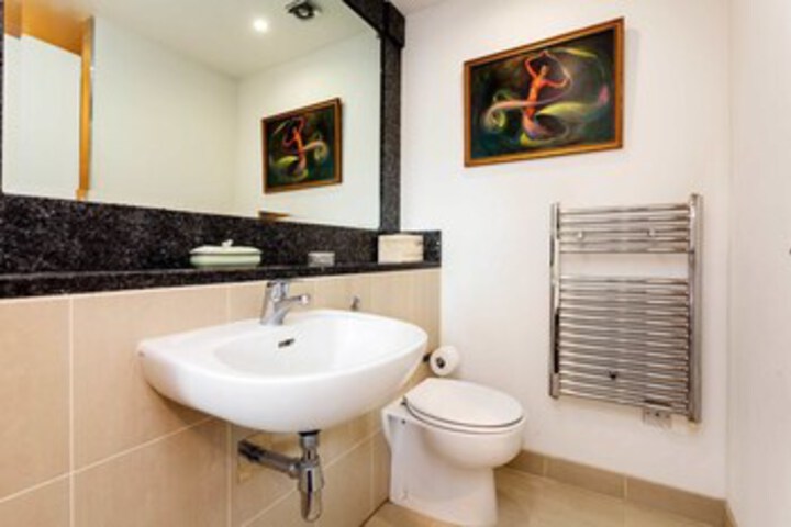 Room 3 of 19