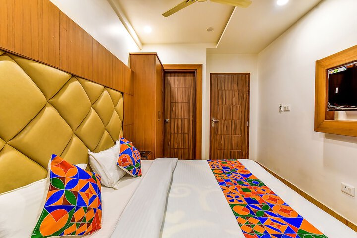Room 15 of 30