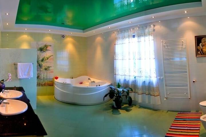 Room 19 of 55