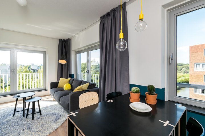 Room 10 of 29