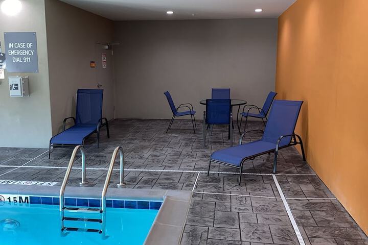Pool 23 of 34