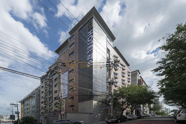 Hotel 2 of 16