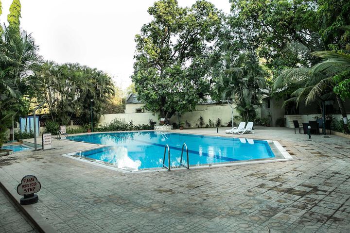 Pool 12 of 20