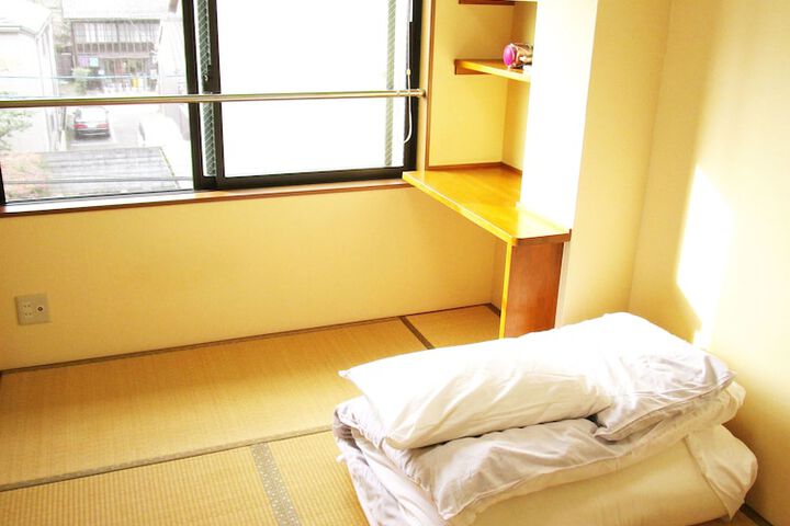 Room 6 of 39