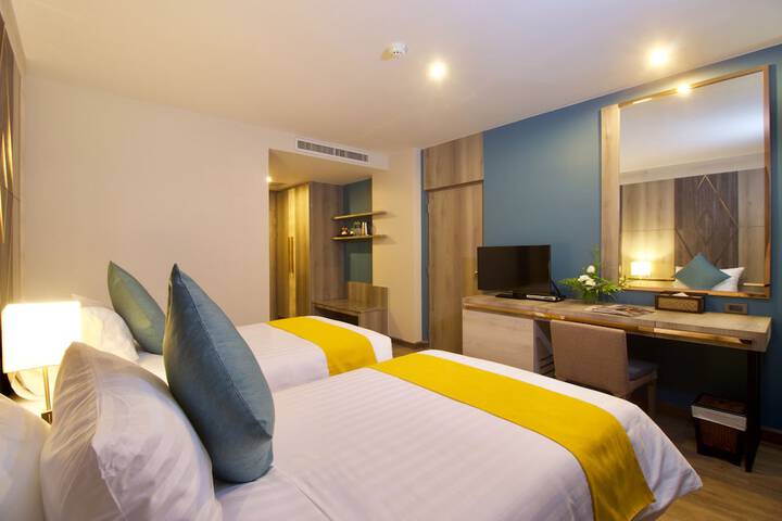 Room 7 of 156