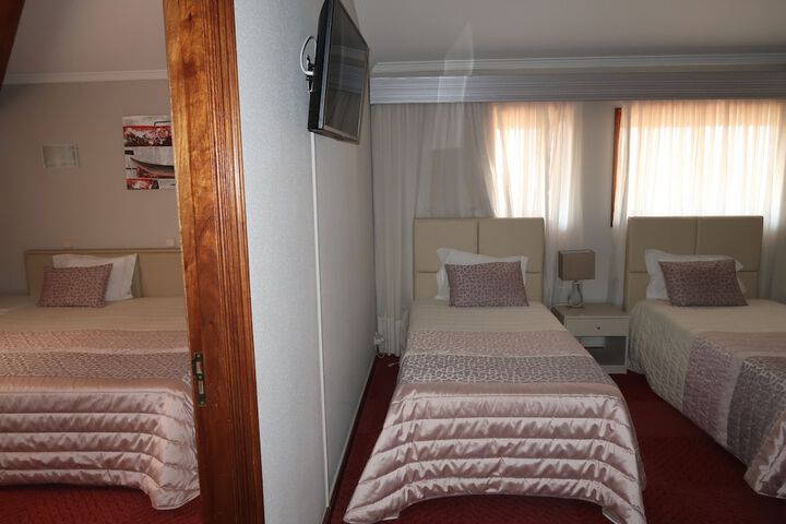 Room 9 of 36