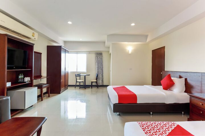 Room 10 of 25