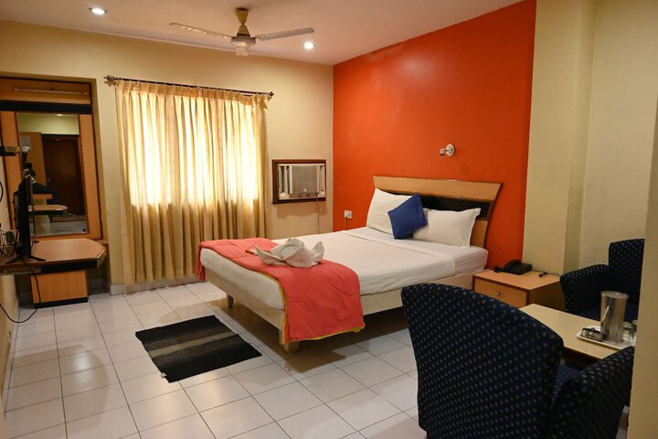 Room 5 of 27