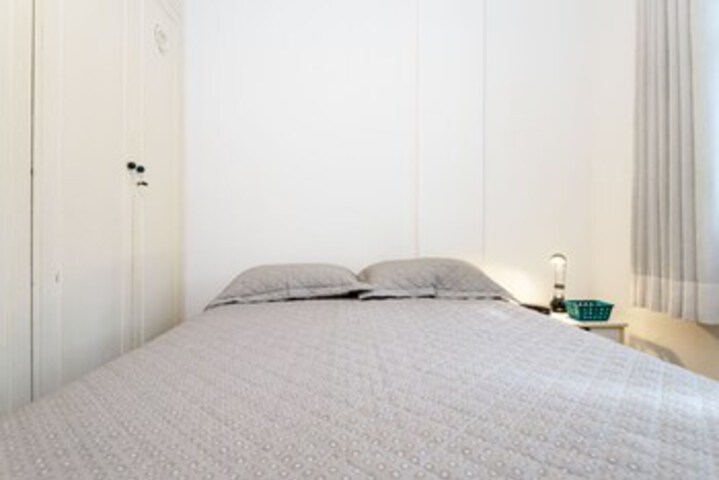 Room 31 of 32