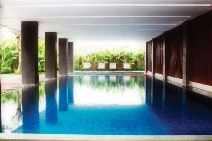Hotel Pool