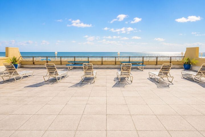 Sundeck