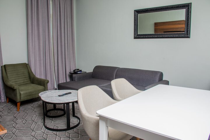 Room 60 of 193