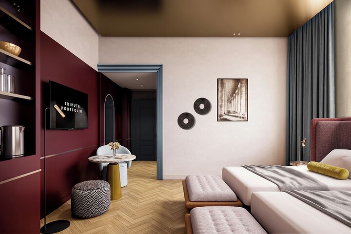 Room 4 of 23