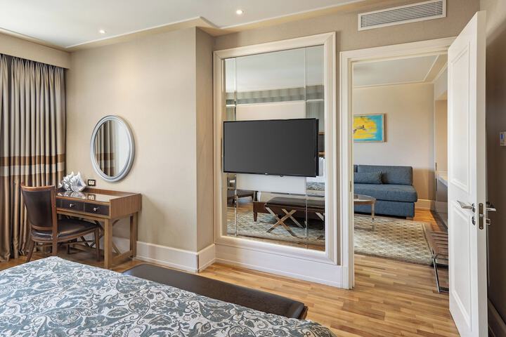 Room 19 of 54