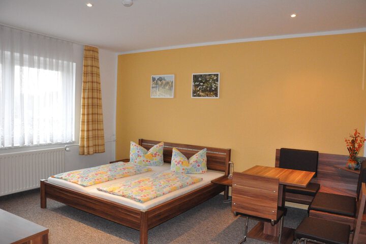 Room 3 of 16