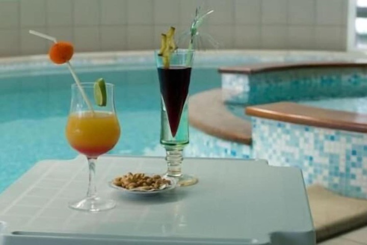 Pools & Facilities