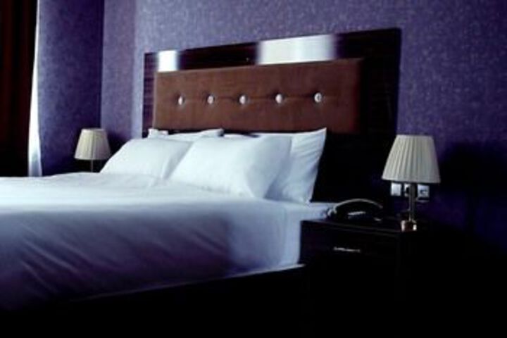 Room 6 of 21