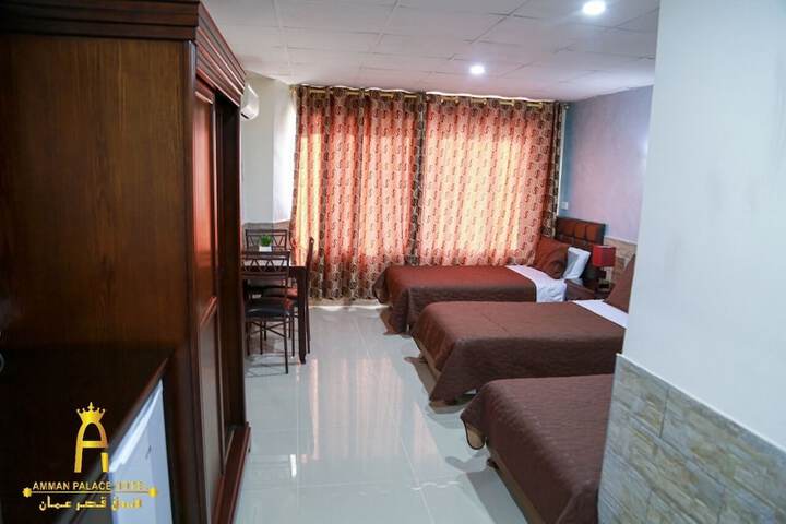 Room 33 of 74