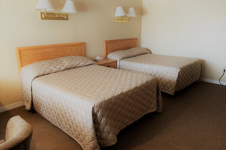 Room 2 of 47