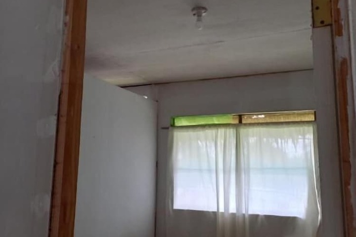 Room 4 of 20