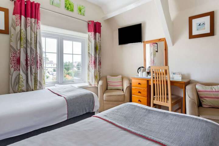 Room 18 of 131