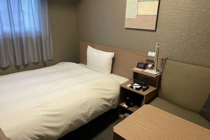 Room 2 of 13