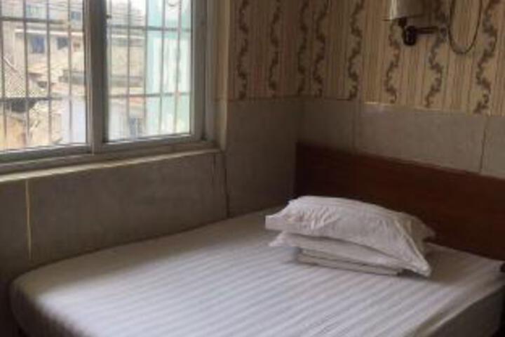 Room 6 of 6