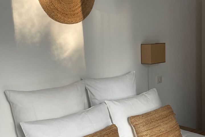Room 5 of 84