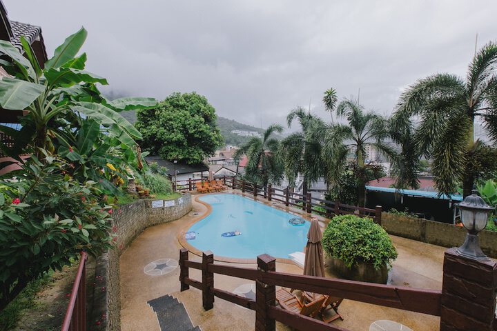 Pool 140 of 157