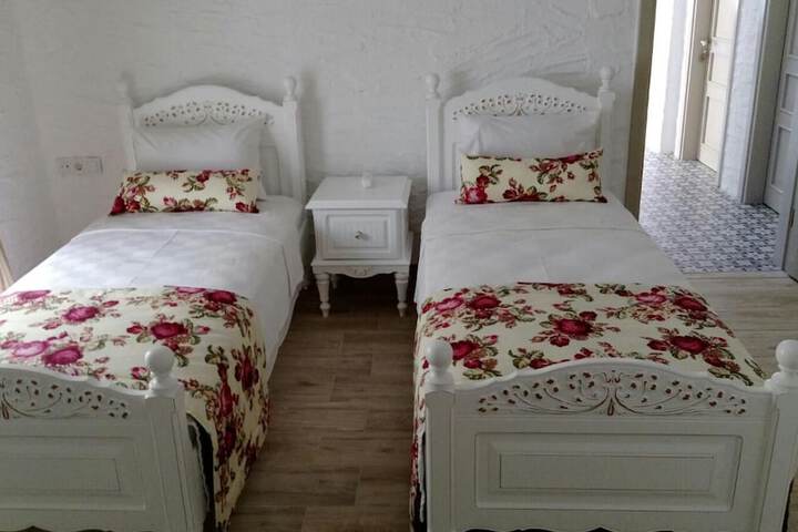 Room 9 of 23