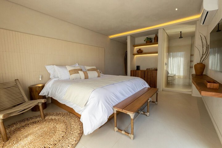 Room 46 of 79