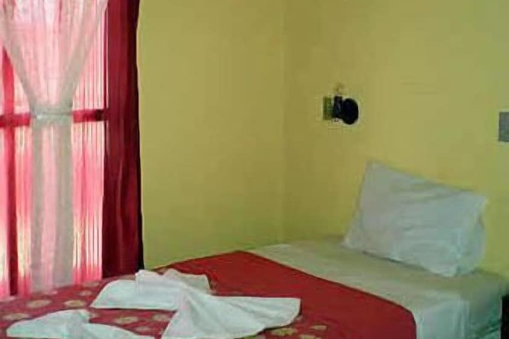 Room 8 of 39