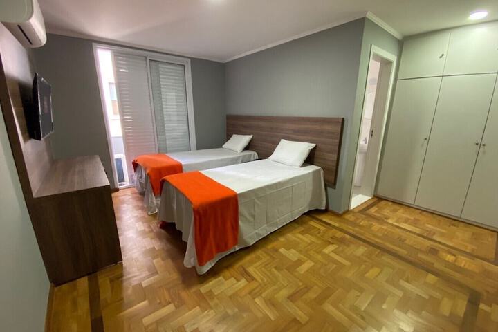 Room 4 of 22