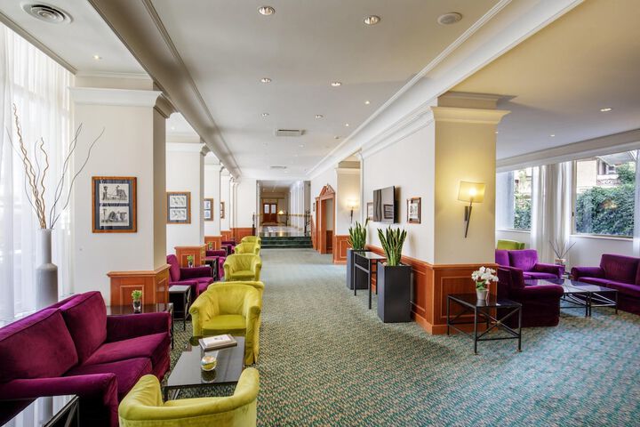 Guest Lobby