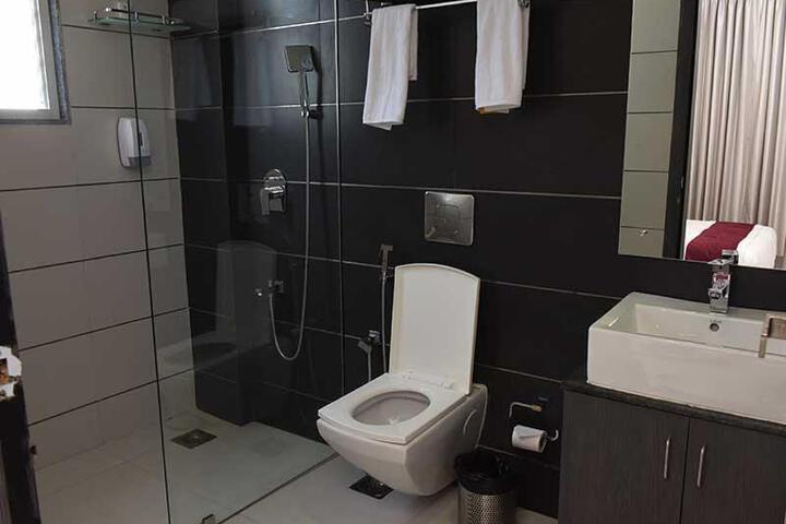Room 6 of 7